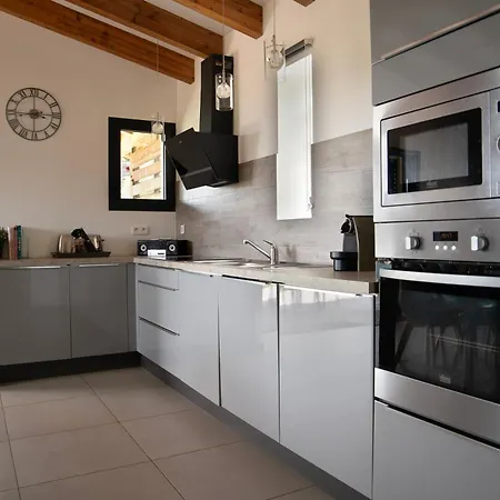 Santa * Porto-Vecchio (Corsica)